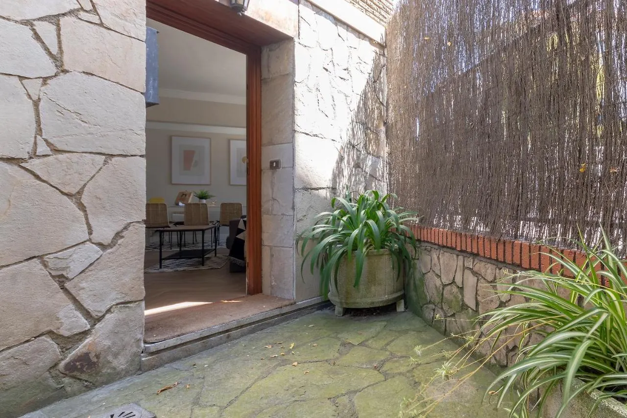Apt In Neguri, 5 Min From The Beach & Metro Getxo Spain