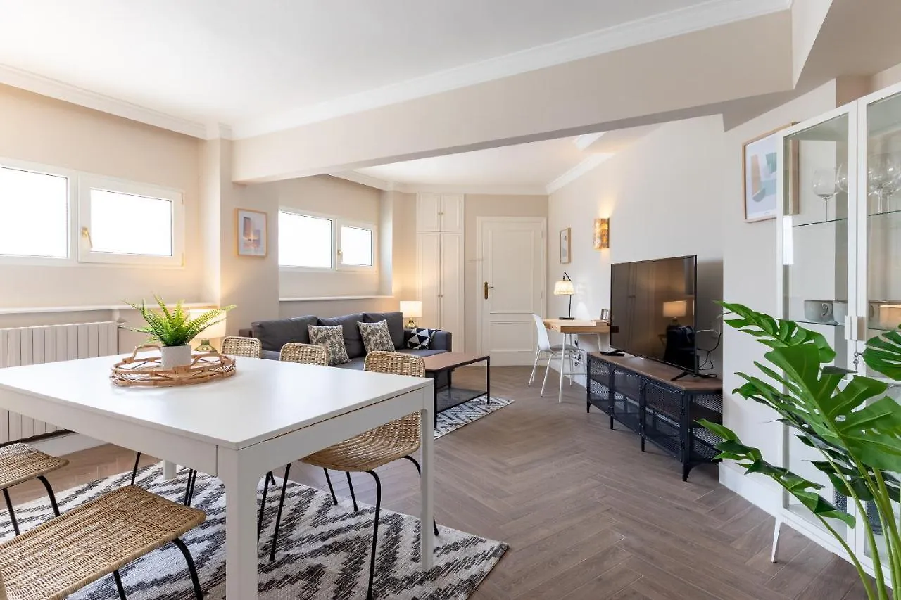 Apt In Neguri, 5 Min From The Beach & Metro Getxo